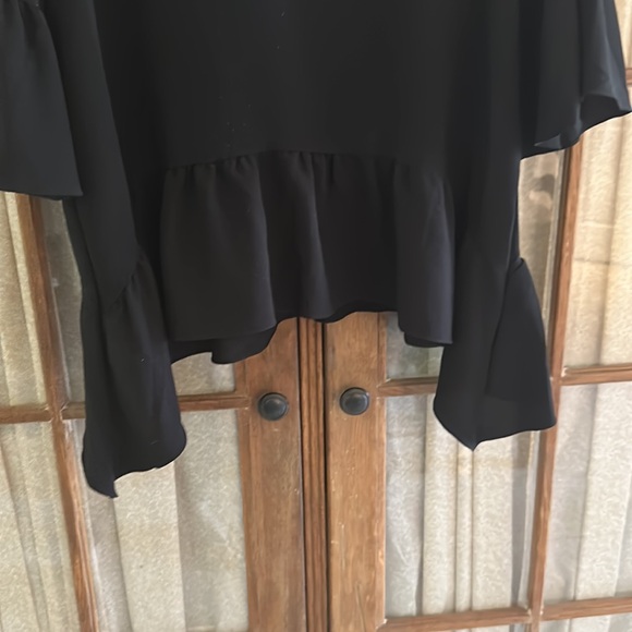 Gibson peplum top with bell sleeves - Picture 4 of 6